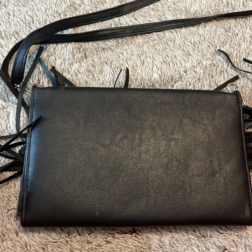 Black Fringe Purse 💣 - Picture 5 of 6